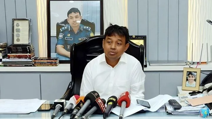 রাজাকার পরিবারের হয়েও চাকরি নেন মুক্তিযোদ্ধা কোটায় : ডিবি হারুন