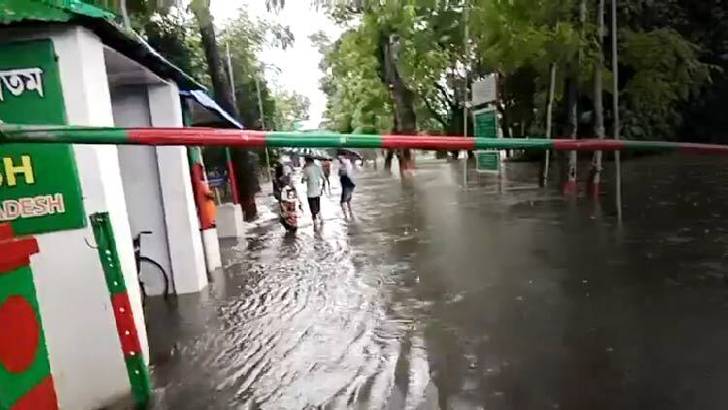 ভারত থেকে আসা পানিতে তলিয়েছে আখাউড়া স্থলবন্দর