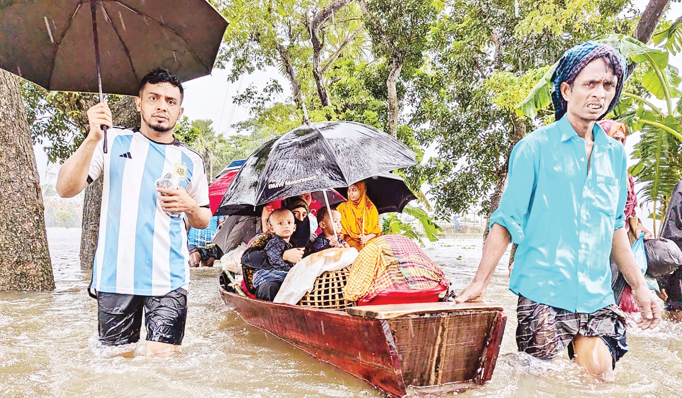 ভারতের বাঁধ খুলে দেওয়া পানিতে ডুবছে গ্রামের পর গ্রাম