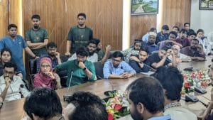 আন্দোলনরত চিকিৎসকদের সঙ্গে বৈঠকে সমন্বয়করা