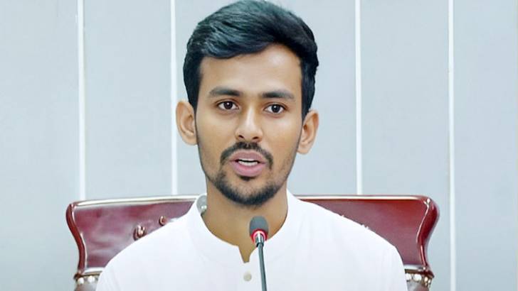 গুলি চালানো পুলিশ সদস্যদের ছাড় দেওয়া হবে না : উপদেষ্টা আসিফ