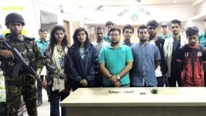 রাজধানীতে সমন্বয়ক পরিচয়ে চাঁদাবাজি, ২ নারীসহ গ্রেফতার ৯
