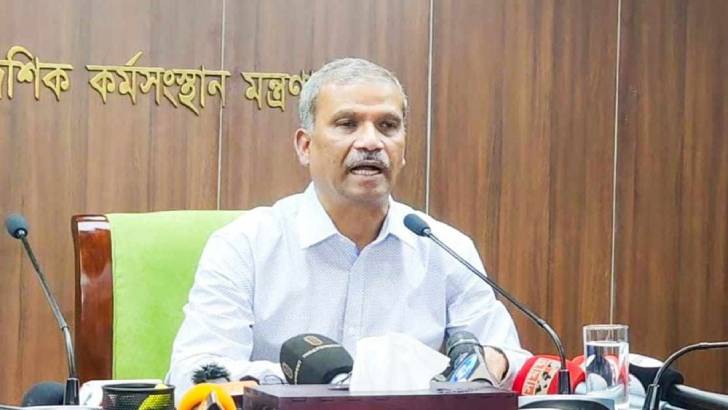 শেখ হাসিনার পদত্যাগ নিয়ে রাষ্ট্রপতির বক্তব্য মিথ্যাচার: আসিফ নজরুল