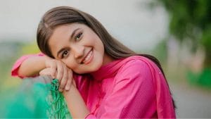 ফেসবুক আইডি ডিঅ্যাক্টিভেট করলেন সাদিয়া আয়মান