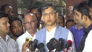 রাষ্ট্রপতির পদে শূন্যতা এ মুহূর্তে রাষ্ট্রীয় সংকট সৃষ্টি করবে : সালাহউদ্দিন আহমেদ