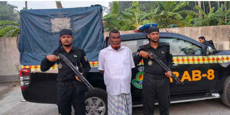 ভোলায় র‍্যাবের অভিযানে কুখ্যাত সন্ত্রাসী আটক
