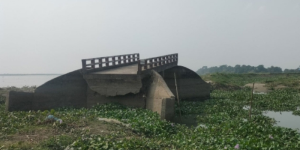 সংস্কার হয়নি সেতুর, হাজার মানুষের ভোগান্তি