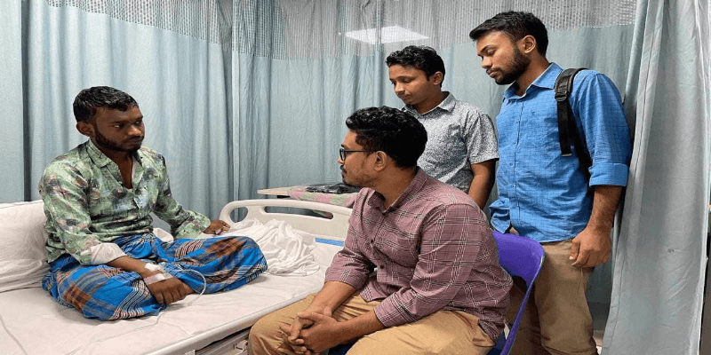 আট ঢাবি শিক্ষার্থীর উন্নত চিকিৎসার ব্যবস্থা করল শিবির