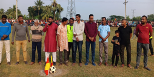  ফুটবল টুর্নামেন্টের চতুর্থ খেলায় দেবু সরকার ক্লাব বিজয়ী