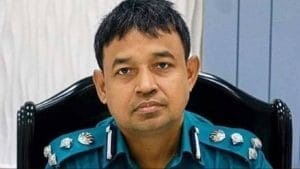 কৃষক বাবাকে ভুয়া মুক্তিযোদ্ধা বানিয়ে পুলিশের এএসপি হন হারুন