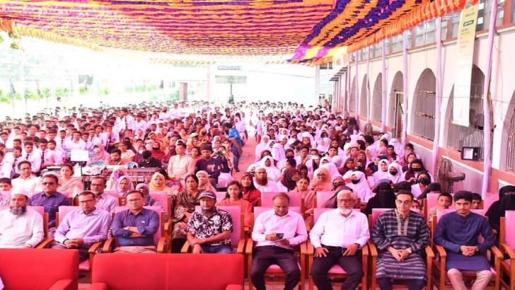 কেবি কলেজের শিক্ষার্থীদের নবীনবরণ অনুষ্ঠিত