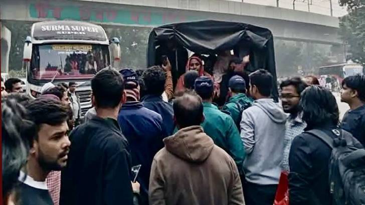 শাহবাগে সমাবেশে আসা বহিরাগতরা ঢাবি থেকে বিতাড়িত
