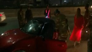 রাজধানীতে গাড়িতে মদপান, এক নারী আটক