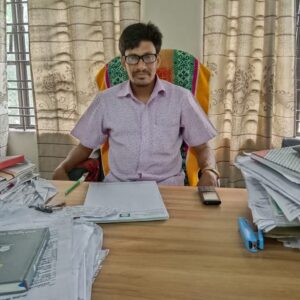 ইবি কর্মকর্তার বিরুদ্ধে যৌন হয়রানির অভিযোগ