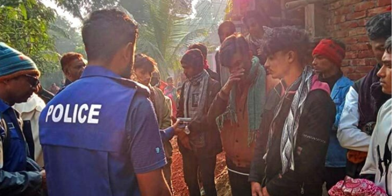 খেজুরের রস পান করতে গিয়ে ‘জয় বাংলা’ স্লোগান, আটক ১৫