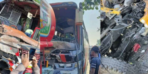 বরিশাল-ঢাকা মহাসড়কে ত্রিমুখী সংঘর্ষে নিহত ১