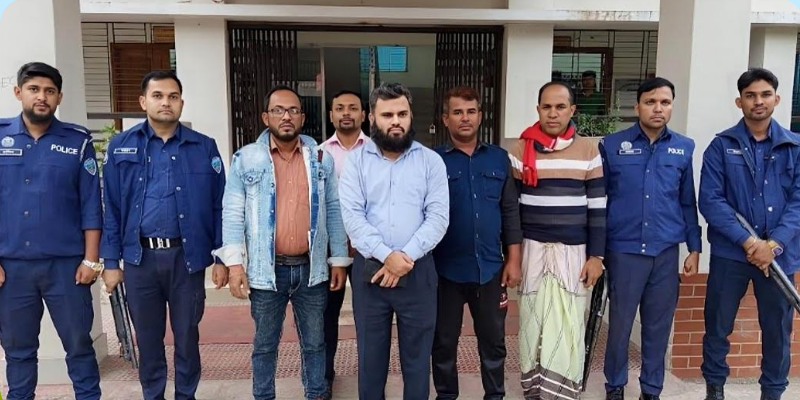 মেঘনা নদীতে অবৈধ বালু উত্তোলন ১২ লাখ টাকা জরিমানা