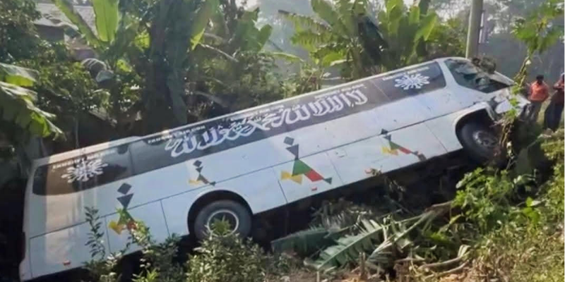 আমতলীতে সড়ক দুর্ঘটনায় মা নিহত, শিশুপুত্র,কন্যাসহ আহত-৬