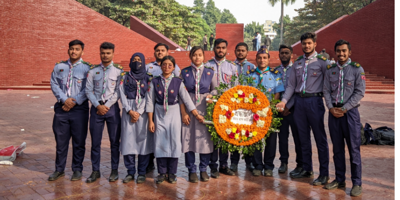 স্কোয়াড ওপেন স্কাউট গ্রুপের পক্ষ থেকে জাতীয় শহীদ বুদ্ধিজীবী মিনারে শ্রদ্ধা নিবেদন