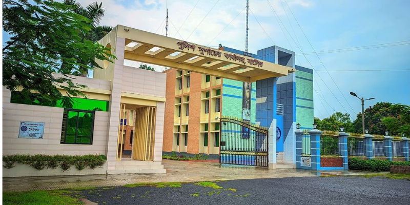 নাটোরে মেধা ও যোগ্যতার ভিত্তিতে পুলিশে নিয়োগ পেলেন ৫০ জন