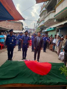 বীর মুক্তিযোদ্ধা স্বর্ণকুমার কে রাষ্ট্রের গার্ড অফ অনার প্রদান