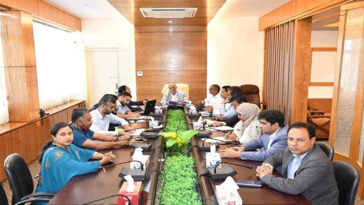 বাকৃবির শিক্ষার্থীদের উদ্যোক্তা হিসেবে গড়তে ইনোভেশন হাব কমিটির সভা 