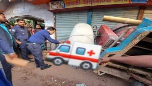 মঠবাড়িয়ায় নসিমন গাড়ী উল্টে  নির্মাণ শ্রমিক নিহত