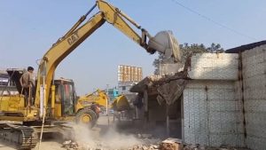 সড়ক সংস্কারে গাংনী বাস স্ট্যান্ডের দোকান উচ্ছেদ