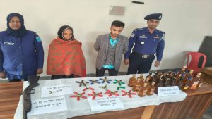 মুন্সীগঞ্জে বন্দুক, গুলি ও বিদেশী মদ সহ আটক ২