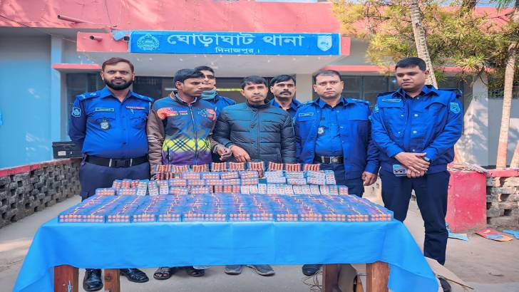 দিনাজপুরে ৪৪ লক্ষ টাকার নিষিদ্ধ ট্যাবলেট (মাদক) সহ আটক ২