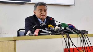 তরুণদের মনোভাব বুঝে রাজনীতি করতে হবে : আমীর খসরু