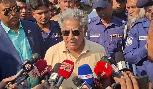 রাজনীতিতে তরুণদের অংশগ্রহণ দরকার, নিরুৎসাহিত করে লাভ নেই