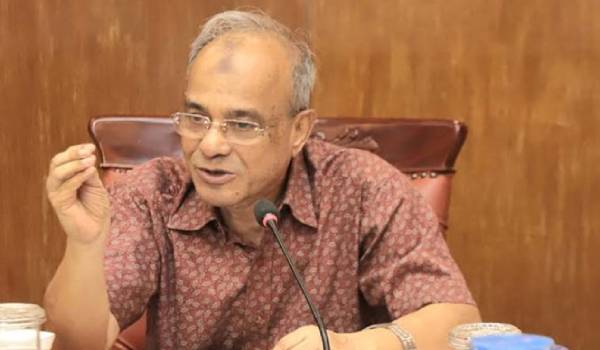 সীমান্তে পিছু হটার প্রশ্নই নেই: স্বরাষ্ট্র উপদেষ্টা