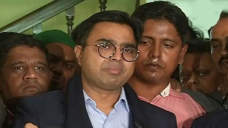 দেশত্যাগে নিষেধাজ্ঞা সাবেক মেয়র সাঈদ খোকনের
