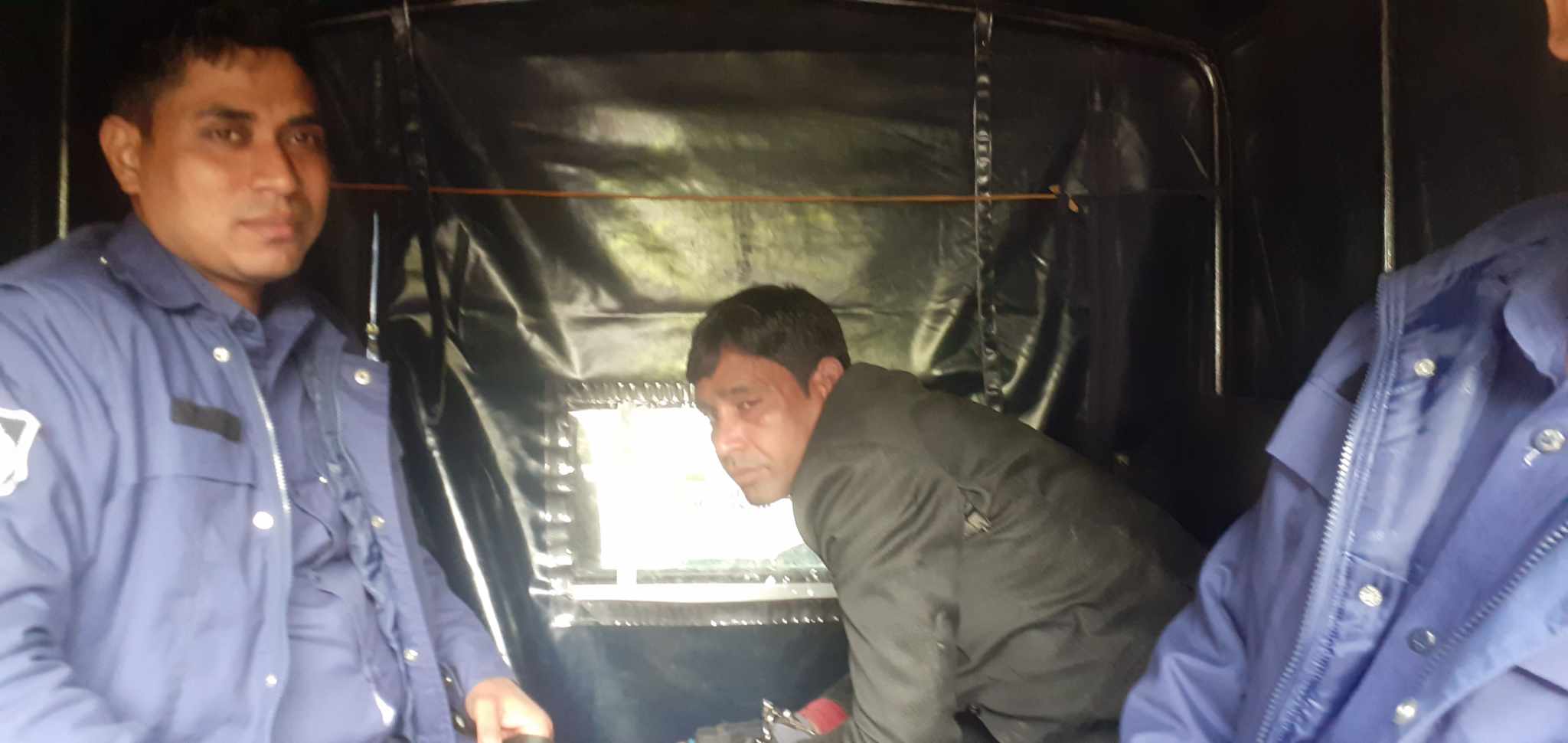 রাজশাহী মোহনপুরে ভুয়া ডিবি পুলিশ গ্রেপ্তার ১জন