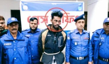 মুন্সীগঞ্জে রিভলবার ও দুই রাউন্ড গুলিসহ শীর্ষ সন্ত্রাসী গ্রেফতার