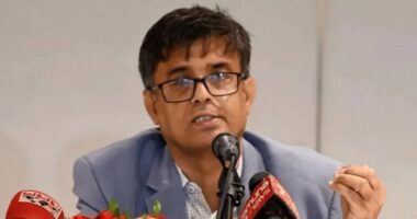 ফেসবুকে নিজের সম্পদের হিসাব দিলেন প্রেস সচিব শফিকুল আলম