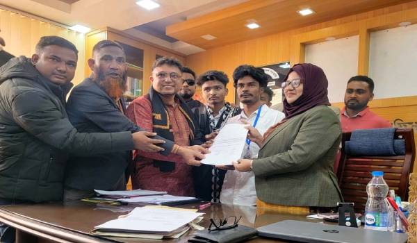 বনপাড়া ডিগ্রী কলেজের শিক্ষক-শিক্ষার্থীদের কলেজে যাতায়াতের রাস্তা অবমুক্তের দাবি