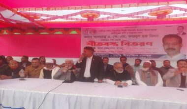 কালীগঞ্জে শীতার্ত মানুষের মাঝে শীতবস্ত্র বিতরণ 