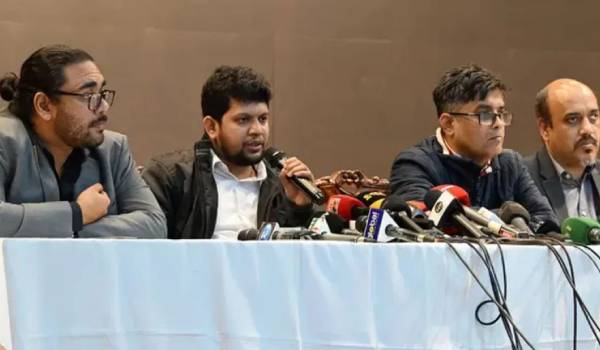 সরকার ঘোষণাপত্রের প্রক্রিয়াকে সহায়তা করছে: মাহফুজ আলম