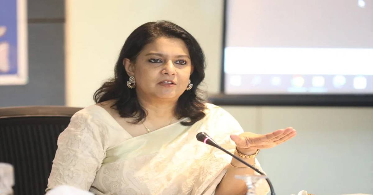 পরিবেশ রক্ষায় তরুণ প্রজন্মকে এগিয়ে আসতে হবে: উপদেষ্টা