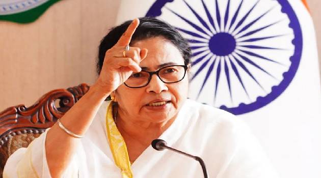 সীমান্তরক্ষী দিয়ে পশ্চিমবঙ্গকে অস্থিতিশীল করতে চাইছে কেন্দ্র সরকার : মমতা