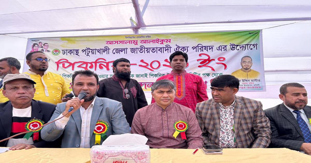 আমরা সকলে কাঁধে কাঁধ মিলিয়ে উন্নয়নে কাজ করবো- হাসান মামুন