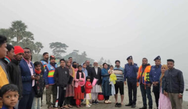 কুয়াকাটায় সমুদ্র থেকে ১৪ জন পর্যটক উদ্ধার