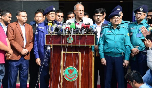 জুলাই বিপ্লবে আহত ১০০ জনকে পুলিশের বিভিন্ন ইউনিটে চাকরি দেয়া হবে : স্বরাষ্ট্র উপদেষ্টা