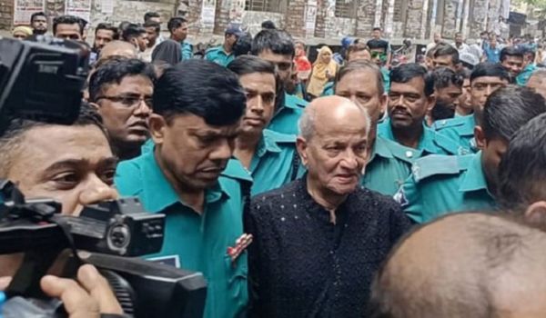 কাফরুল থানায় করা হত্যা মামলায় কারাগারে কামাল মজুমদার