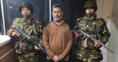 হরতালের নামে বিশৃঙ্খলার চেষ্টা,গ্রেপ্তার আ.লীগ নেতা শিকদার