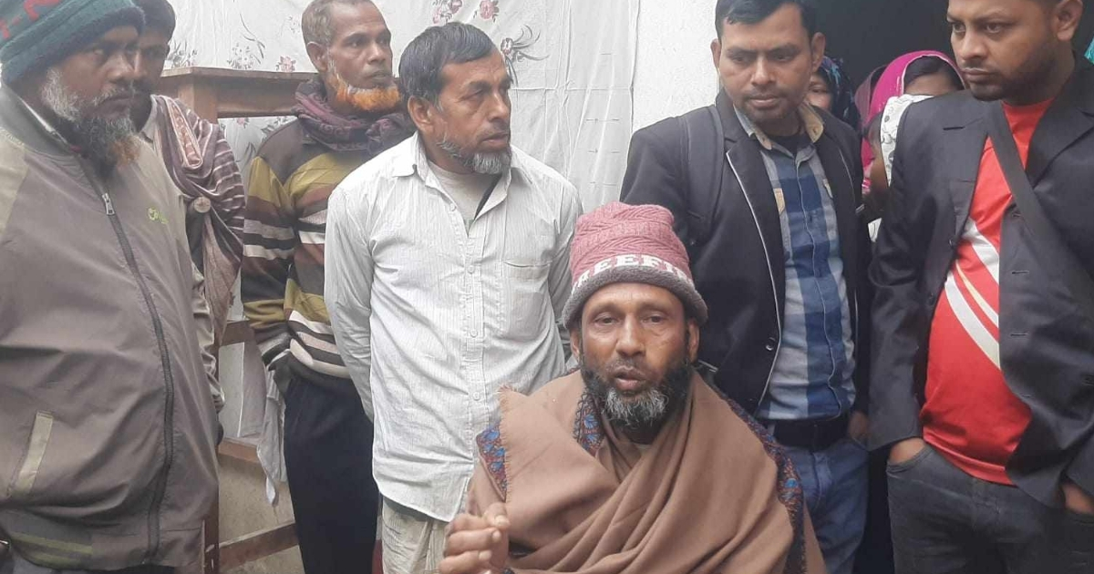 নাটোরে বাড়ির লোকদের বেঁধে রেখে ডাকাতি