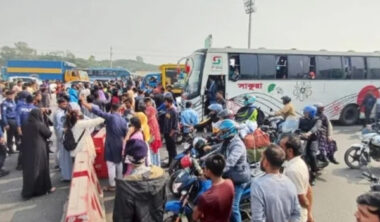 ঢাকা-মাওয়া মহাসড়কে বৈষম্যবিরোধীদের ব্লকেড কর্মসূচি