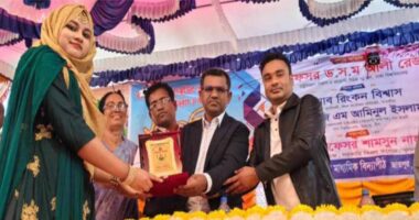 তালার সমকাল স্কুলে ক্রীড়া প্রতিযোগিতার পুরষ্কার বিতরণ